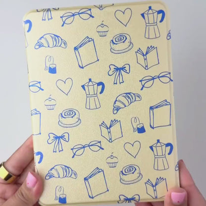 Video of yellow and blue kindle cases being shown , front and back, with features 